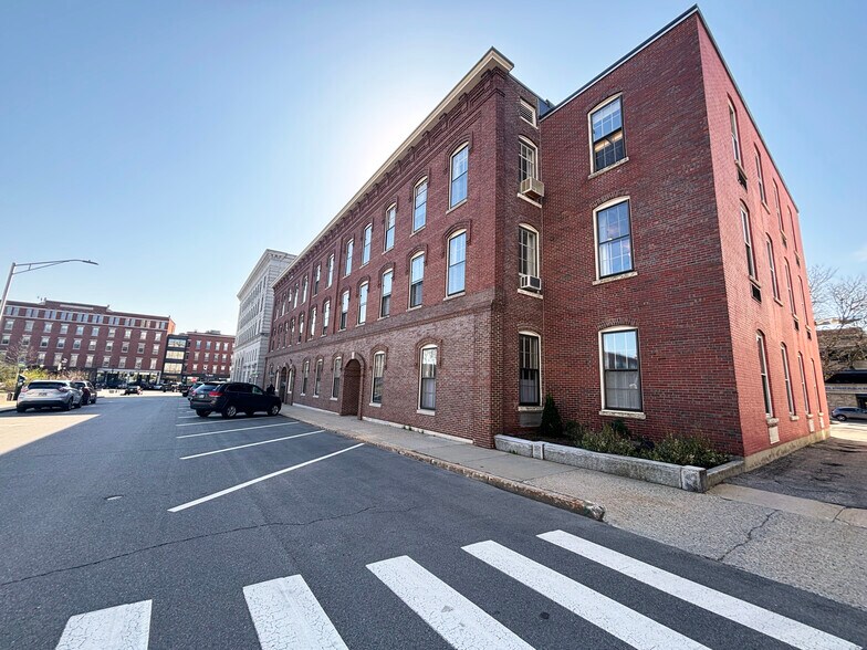 15 Capitol St, Concord, NH for lease - Building Photo - Image 1 of 1