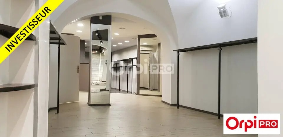 Retail in Romans-sur-Isère for sale - Interior Photo - Image 1 of 5