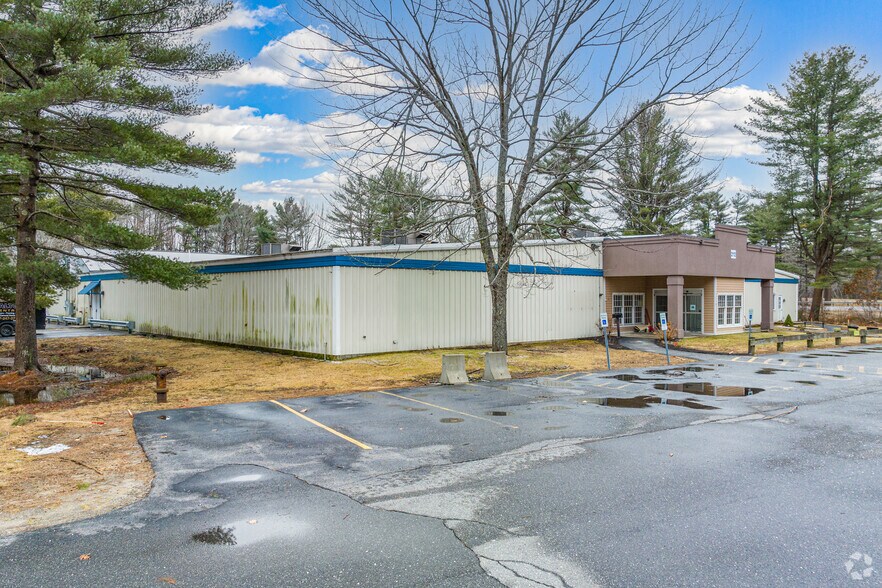 2112 Broadway, South Portland, ME 04106