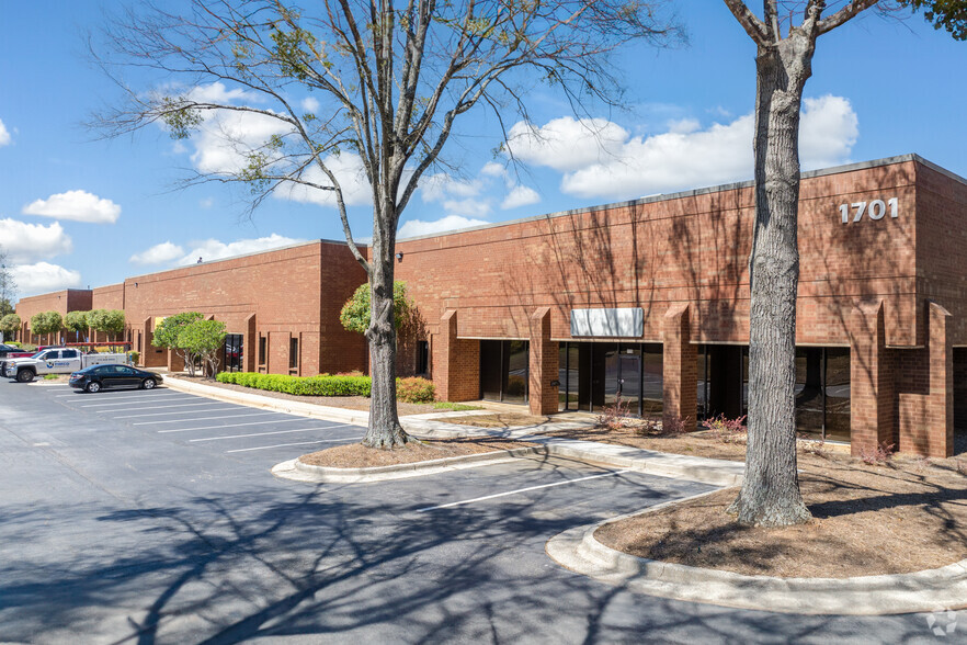 1701 Westfork Dr, Lithia Springs, GA for lease - Building Photo - Image 1 of 4