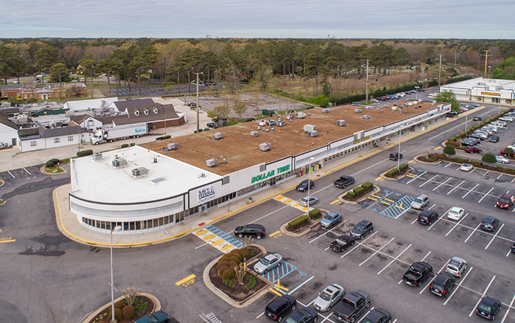 1932-1956 Laskin Rd, Virginia Beach, VA for lease - Building Photo - Image 2 of 3