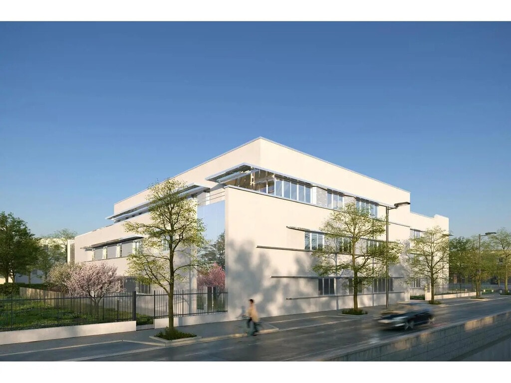 Location Local d'activités 2 410 m² - Photo 1