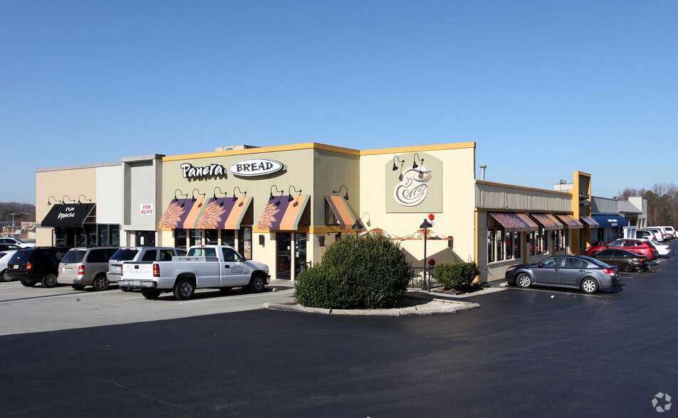 422 Huffman Mill Rd, Burlington, NC 27215