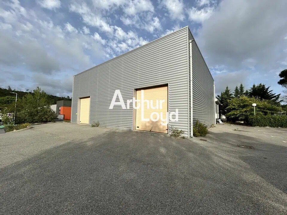 Flex in Saint-Raphaël for lease Building Photo- Image 1 of 7