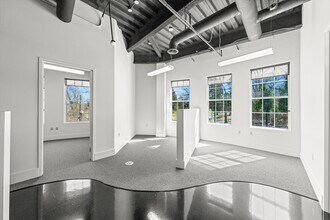 2099 Thunderhead Rd, Knoxville, TN for lease Interior Photo- Image 1 of 13