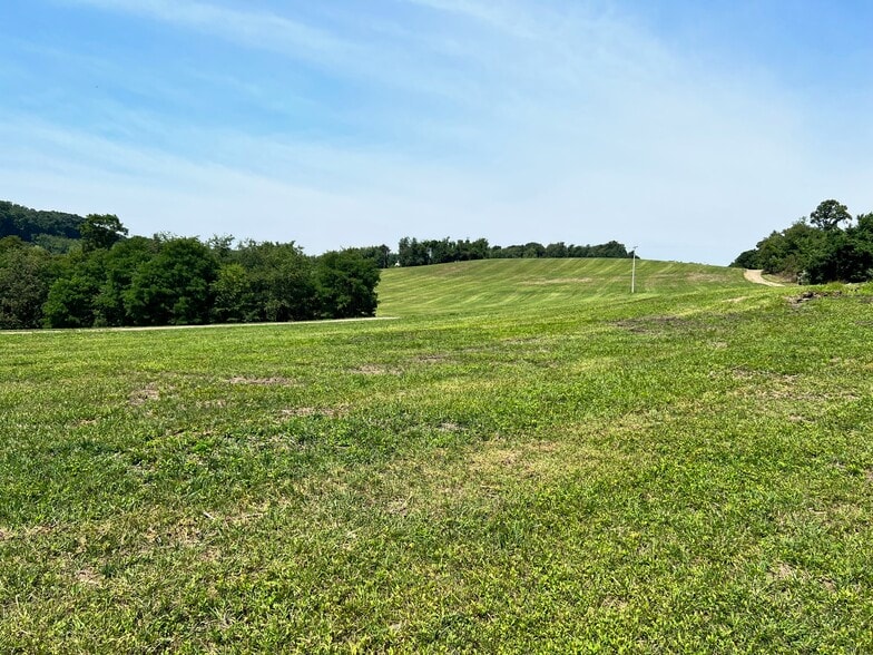 312 Vance Dr, Burgettstown, PA for sale - Building Photo - Image 3 of 21