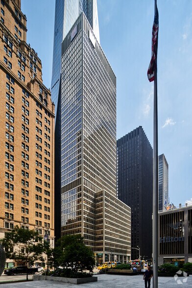 1330 Avenue of the Americas, New York, NY for lease - Building Photo - Image 2 of 14