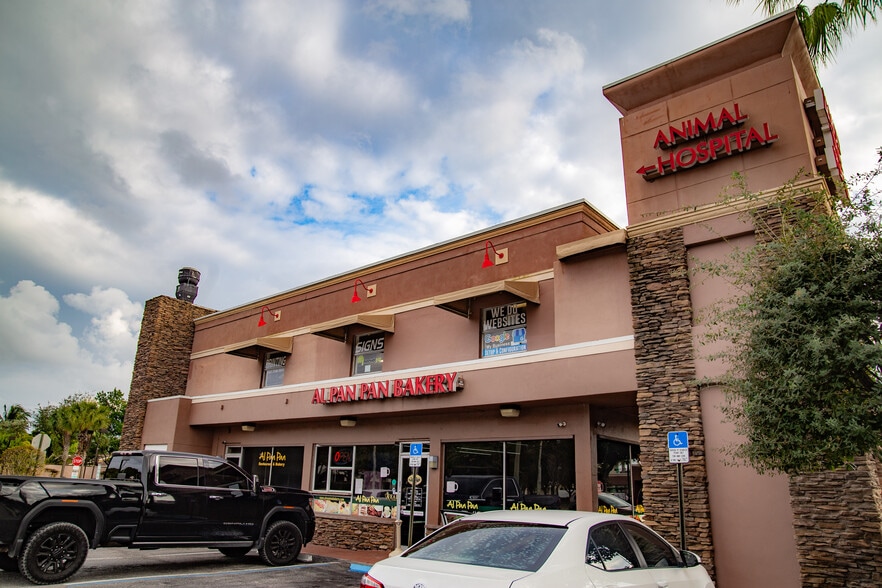 Lemon Tree Plaza portfolio of 4 properties for sale on LoopNet.com - Building Photo - Image 2 of 22