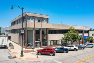 Bank Anchored Value-Add Office - Parking Garage