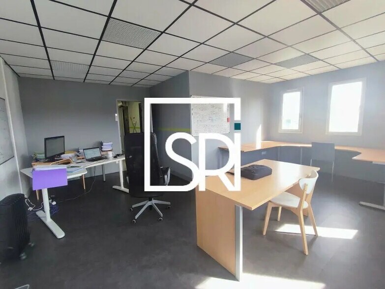 Office in Clermont-Ferrand for lease - Building Photo - Image 3 of 20
