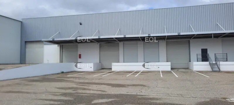 Industrial in Corbas for lease - Building Photo - Image 2 of 10