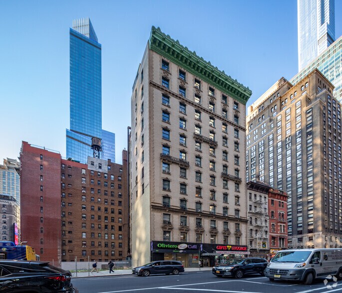 850 Seventh Ave, New York, NY for lease - Building Photo - Image 2 of 4