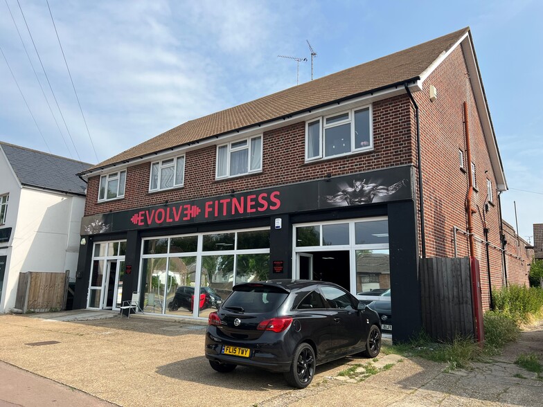 580-584 Rayleigh Rd, Leigh-On-Sea for sale - Building Photo - Image 1 of 3