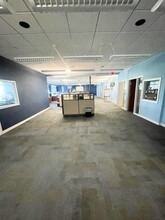 4592 Ulmerton Rd, Clearwater, FL for lease Interior Photo- Image 2 of 4