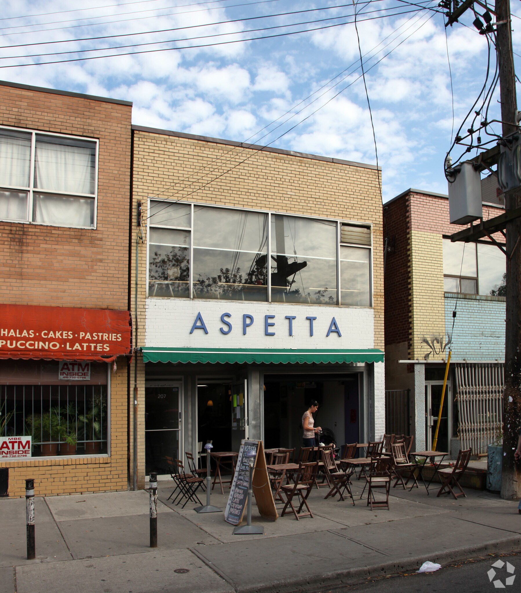207 Augusta Ave, Toronto, ON for sale Primary Photo- Image 1 of 1