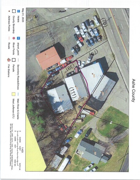 645-647 S Main St, Jefferson, NC for sale - Primary Photo - Image 1 of 1