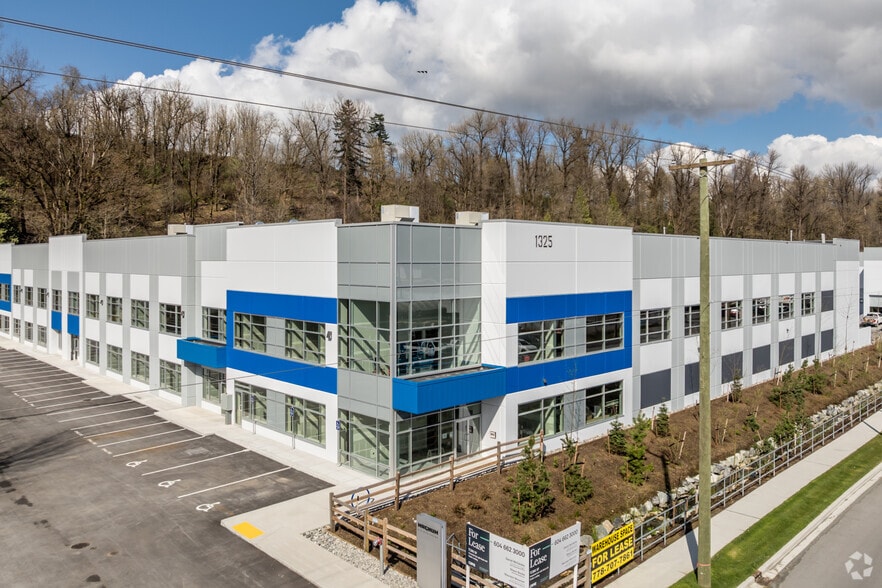 1325 Riverside Rd, Abbotsford, BC for lease - Building Photo - Image 3 of 4