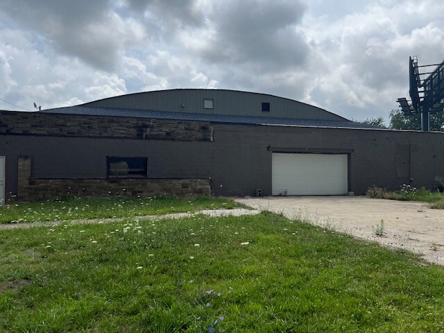 3908 Navarre Rd SW, Canton, OH for sale - Building Photo - Image 2 of 5