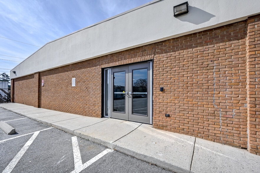 5767 Old National Hwy, Atlanta, GA for sale - Building Photo - Image 1 of 1