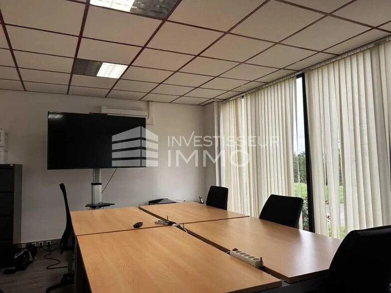 Flex in Nogent-sur-Oise for sale - Interior Photo - Image 3 of 5