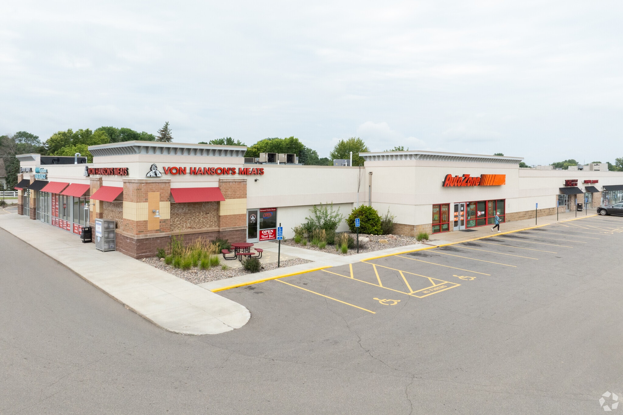 1900-2020 Highway 13 E, Burnsville, MN for sale Primary Photo- Image 1 of 1