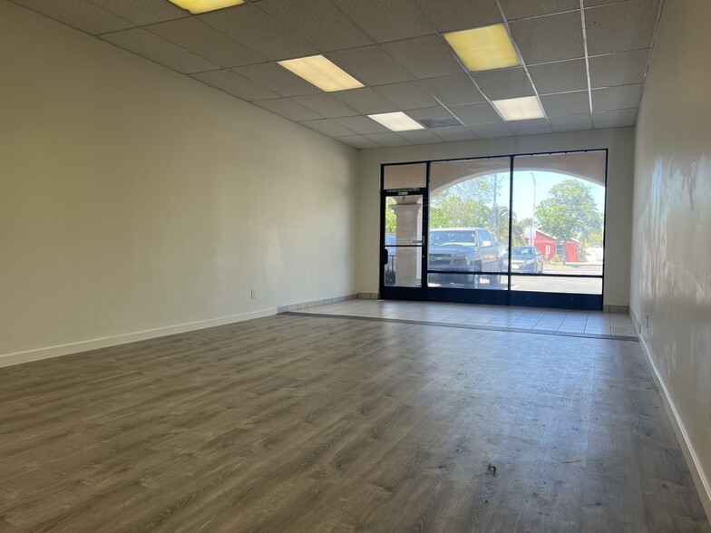 406-410 W Ocean Ave, Lompoc, CA for lease - Building Photo - Image 3 of 8