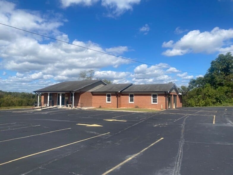 109 Fontaine Dr, Ridgeway, VA for sale - Building Photo - Image 2 of 43