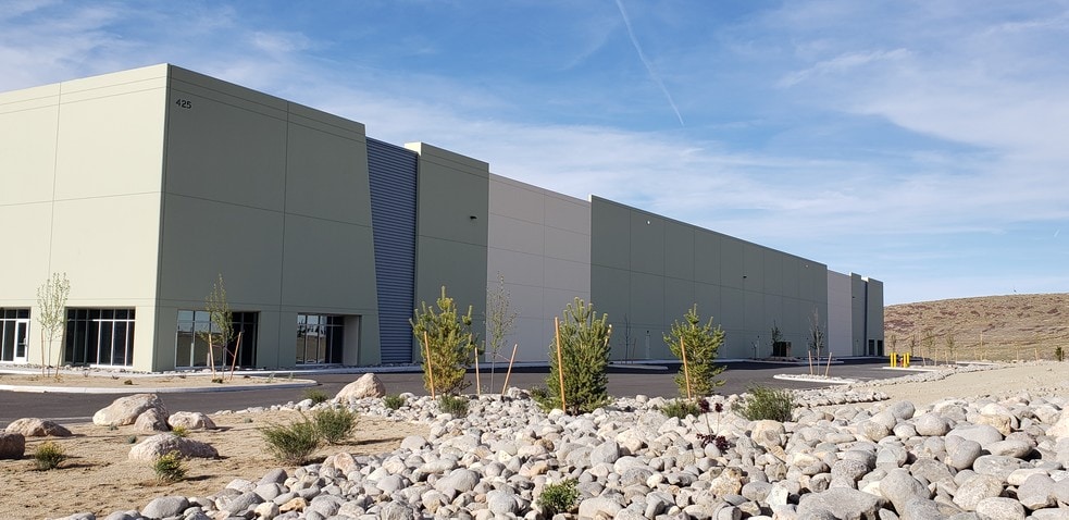 425 E Sydney Dr, Mccarran, NV for lease - Building Photo - Image 2 of 7