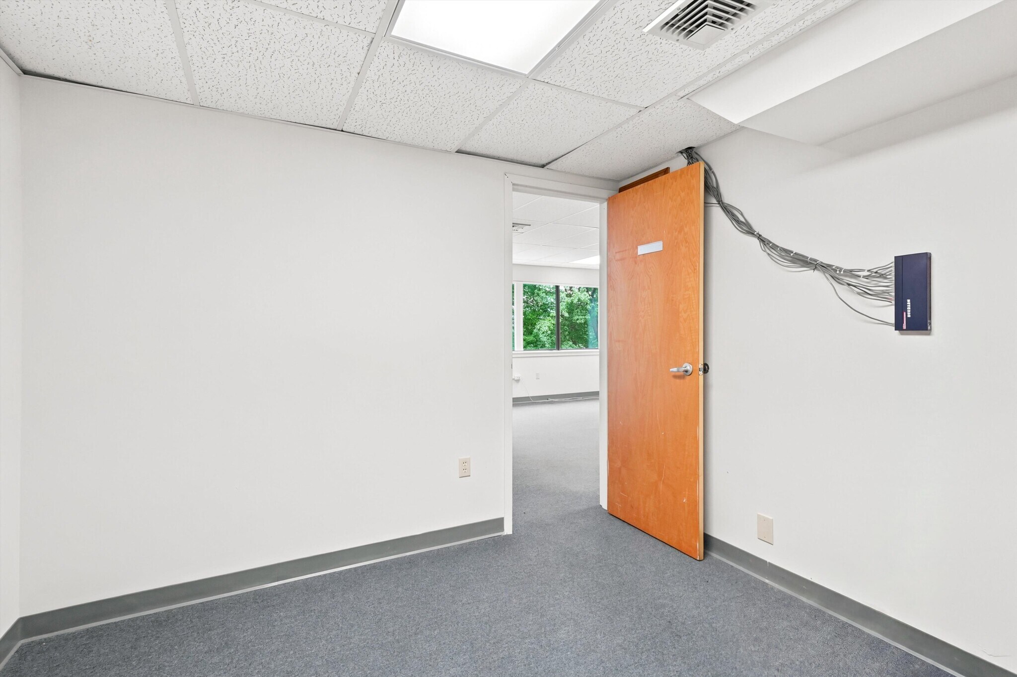 71 Spit Brook Rd, Nashua, NH for lease Interior Photo- Image 1 of 17