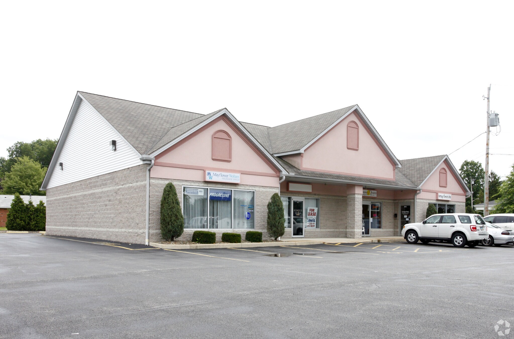 225-231 S High St, Cortland, OH for sale Primary Photo- Image 1 of 1