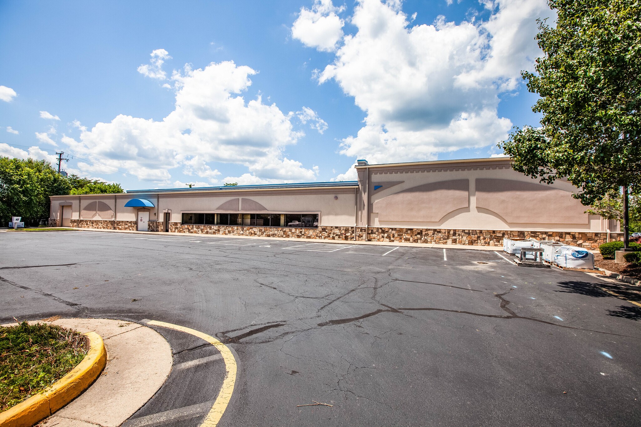 1115 Garrisonville Rd, Stafford, VA 22556 SCIF office for Lease