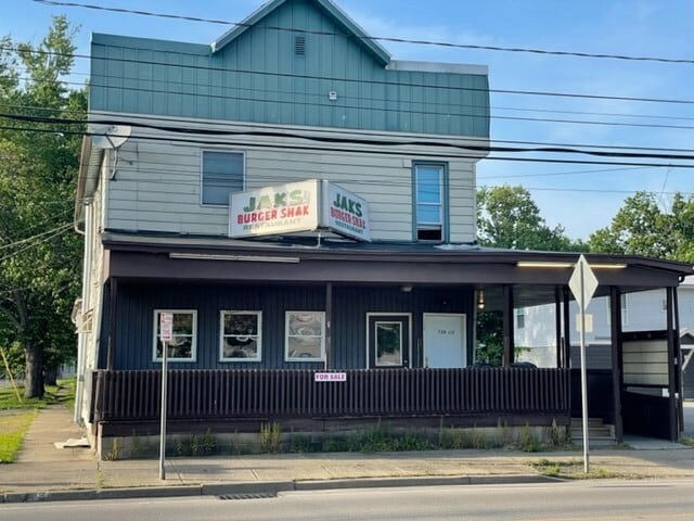 712 Wayne St, Olean, NY for sale - Building Photo - Image 1 of 14