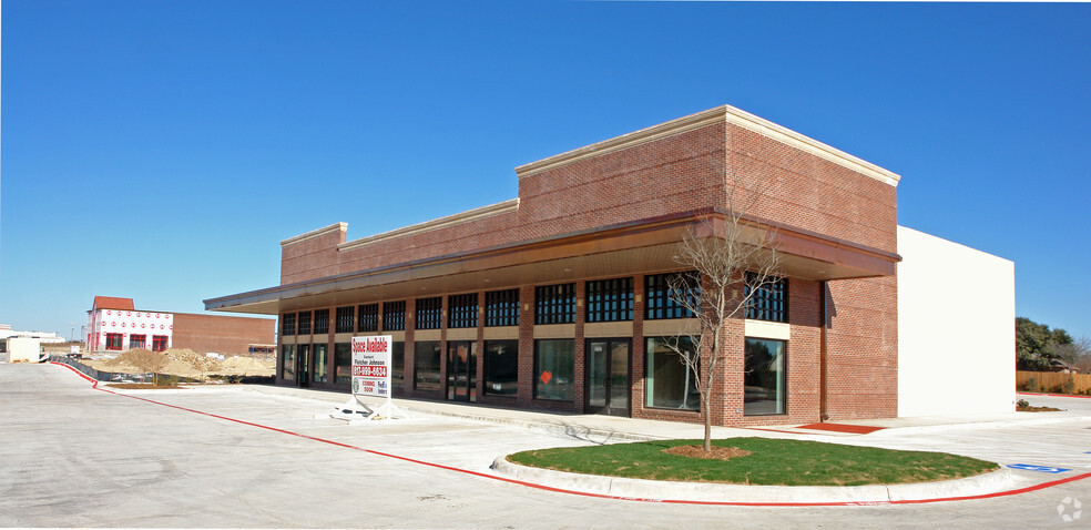 5735 S Hulen St, Fort Worth, TX for lease - Building Photo - Image 3 of 4