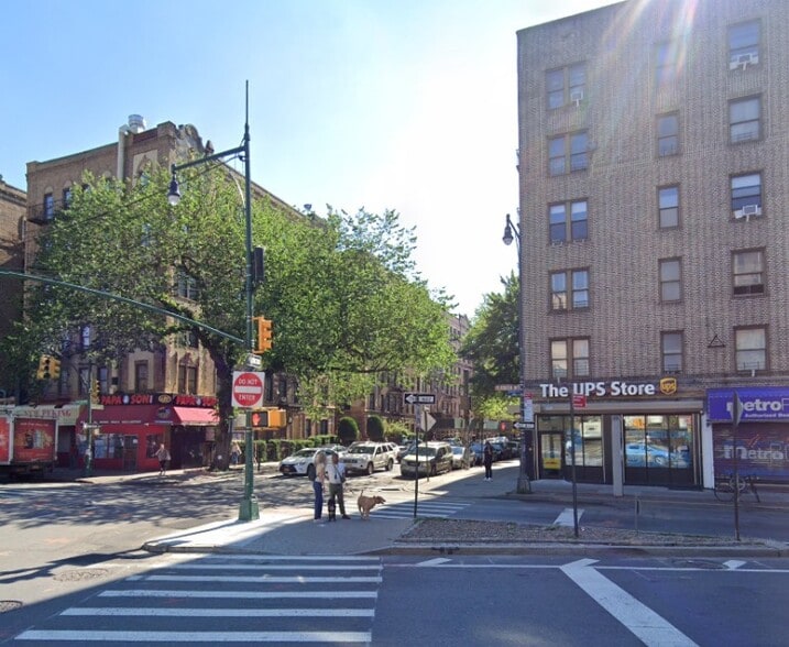 1135 Washington Ave, Brooklyn, NY for lease - Primary Photo - Image 2 of 7