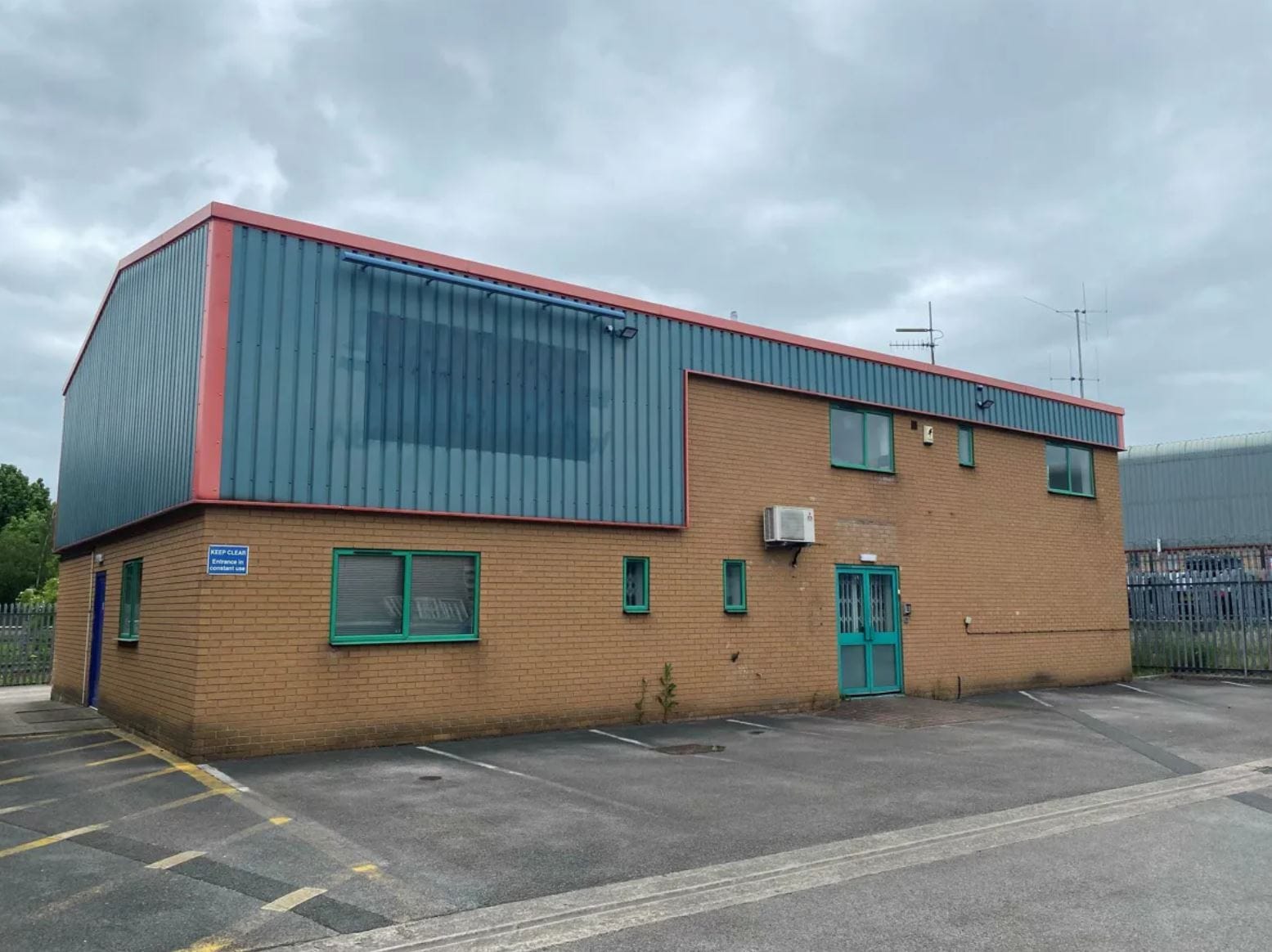 Foxwood Rd, Chesterfield for sale Primary Photo- Image 1 of 1