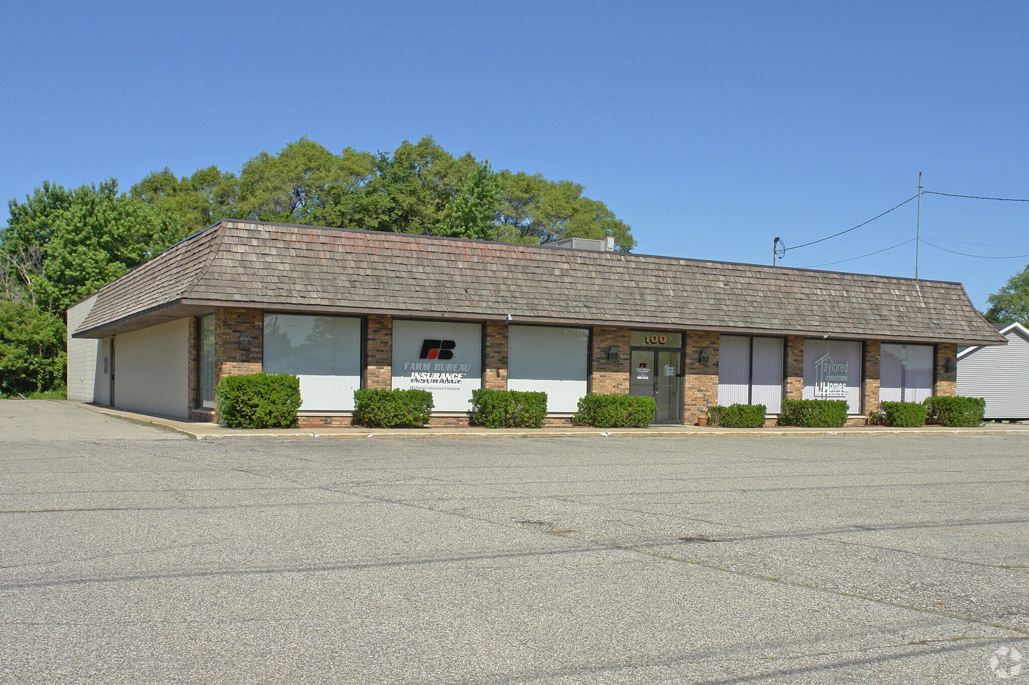 100 S Waverly Rd, Holland, MI 49423