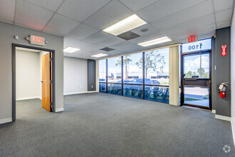 11001 Roosevelt Blvd, Saint Petersburg, FL for lease Interior Photo- Image 2 of 8