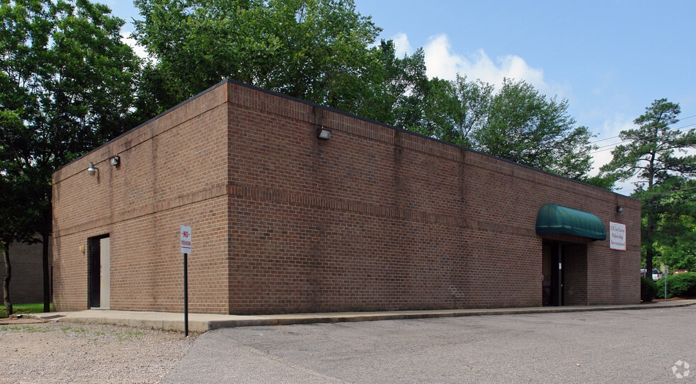 1500 Brookside Dr, Raleigh, NC for lease - Building Photo - Image 2 of 3