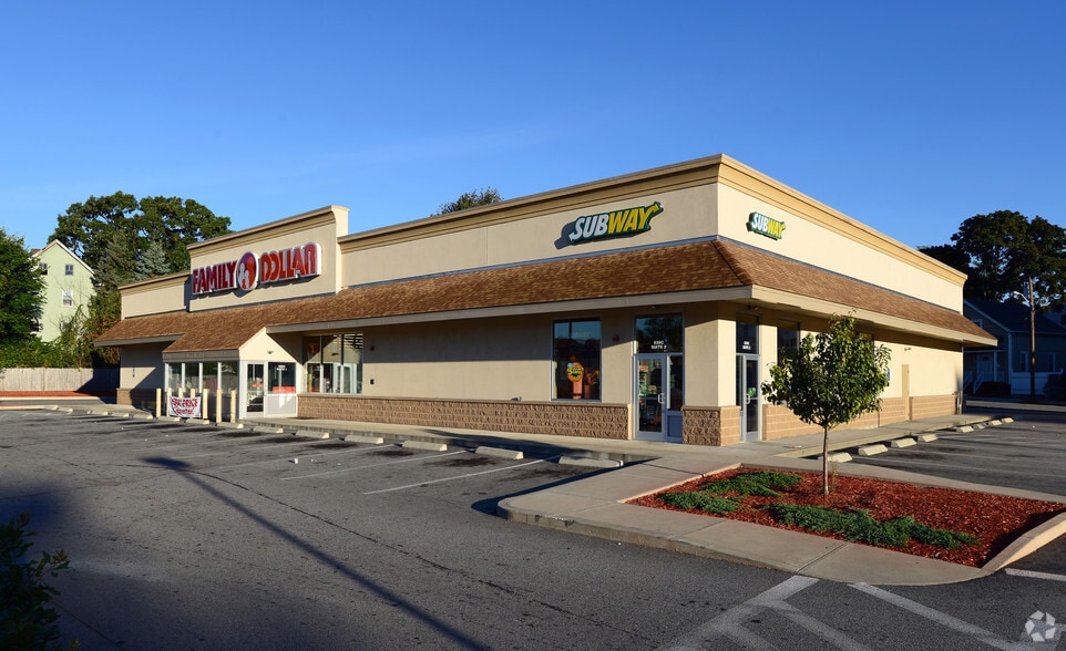 539 Smith St, Providence, RI for lease - Building Photo - Image 3 of 11