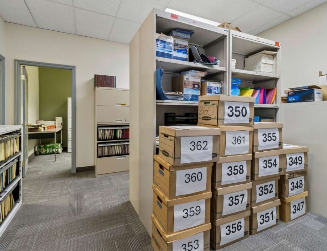 242 Applewood Cres, Vaughan, ON L4K 4E5 - Unit Eleven -  - Interior Photo - Image 2 of 10