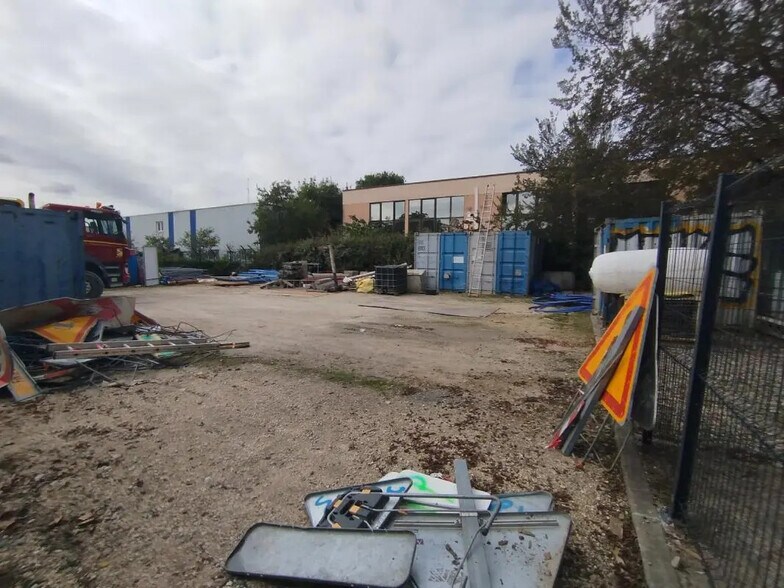 Office in Toulouse for lease - Building Photo - Image 2 of 9