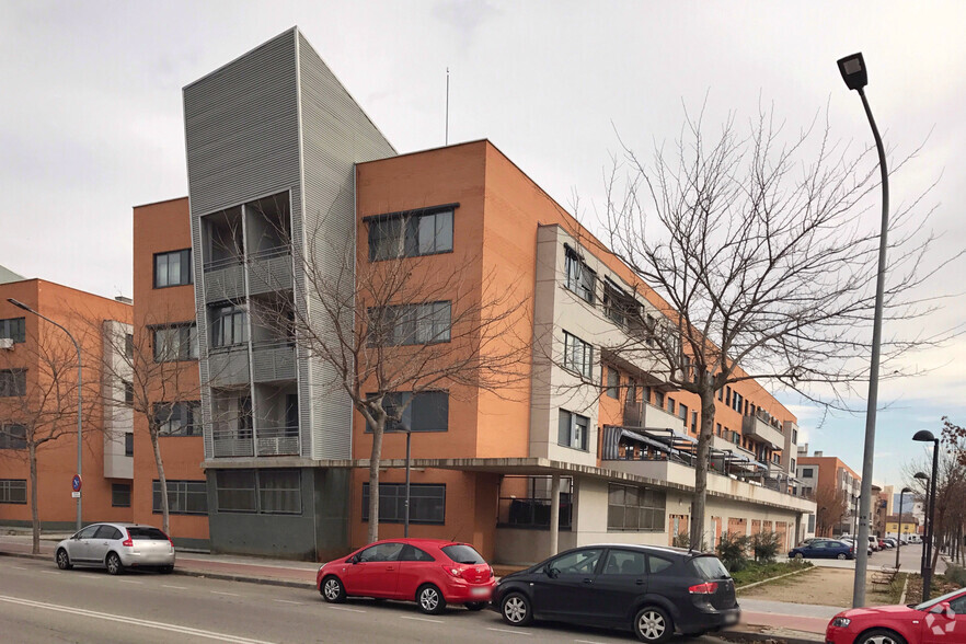 Calle Espliego, 8, Azuqueca de Henares, Guadalajara for lease - Building Photo - Image 2 of 2