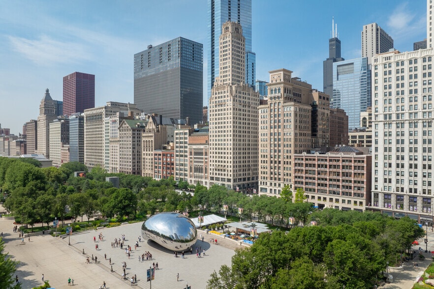 8 S Michigan Ave, Chicago, IL for lease - Building Photo - Image 2 of 15