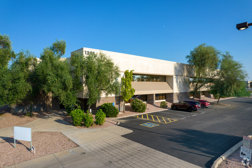 1395 N Hayden Rd, Scottsdale, AZ for lease - Building Photo - Image 3 of 15