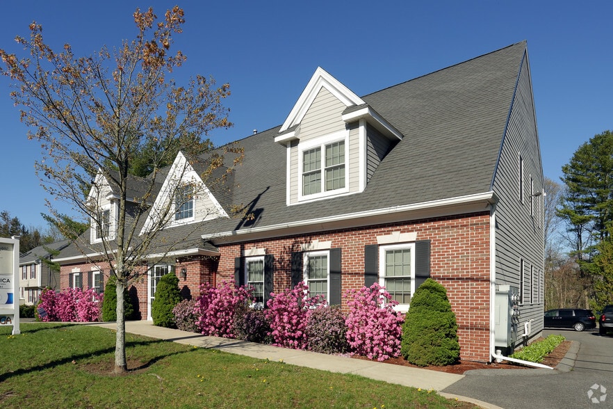 2374 Diamond Hill Rd, Cumberland, RI 02864