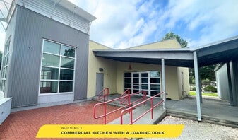 Commercial Kitchen & Cold Storage/ Freezer - Commercial Kitchen