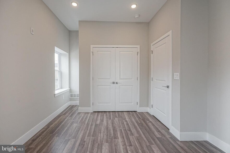 1070 N Front St, Philadelphia, PA for sale - Building Photo - Image 2 of 43