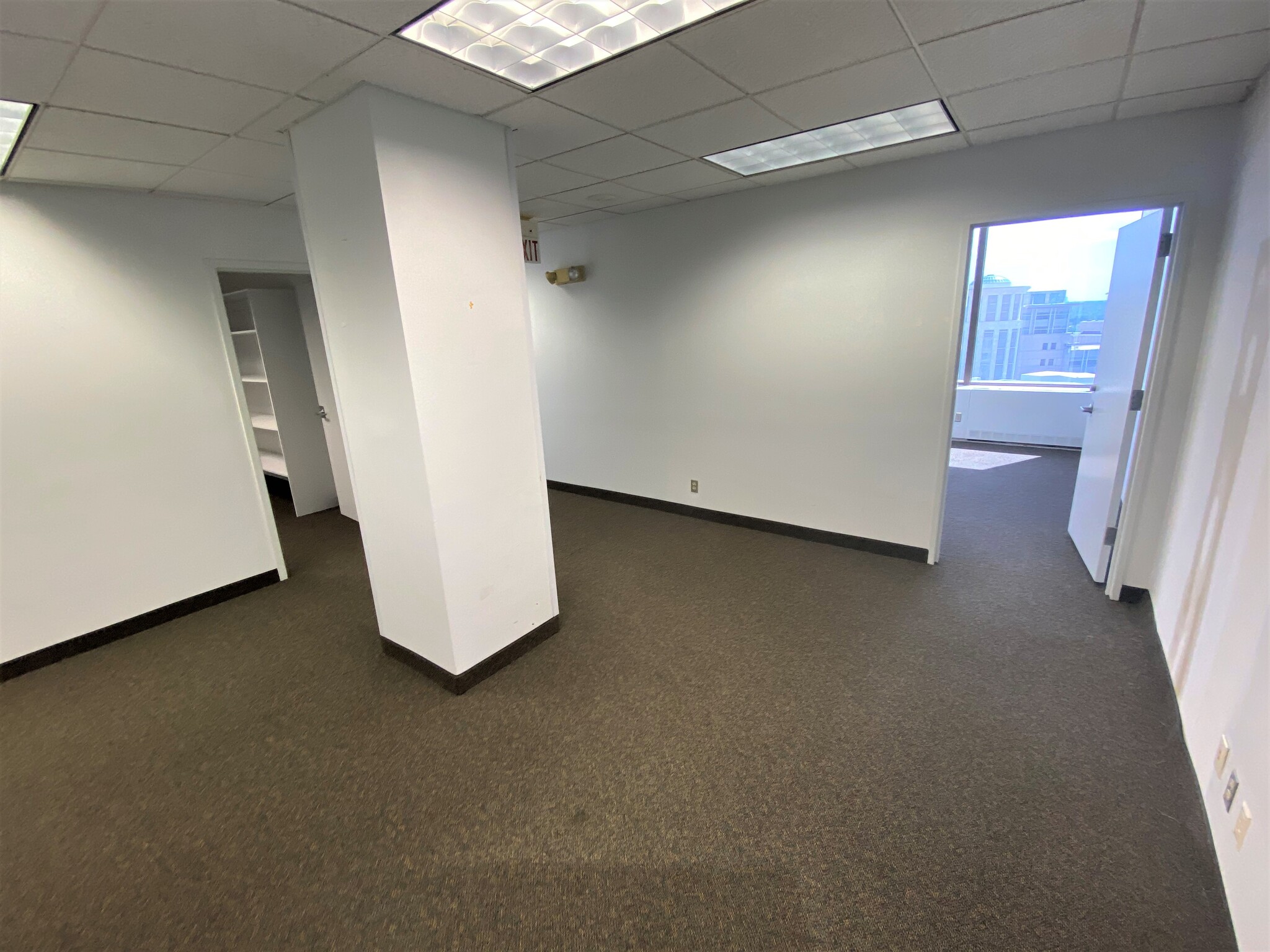 500 E Main St, Norfolk, VA for lease Interior Photo- Image 1 of 6