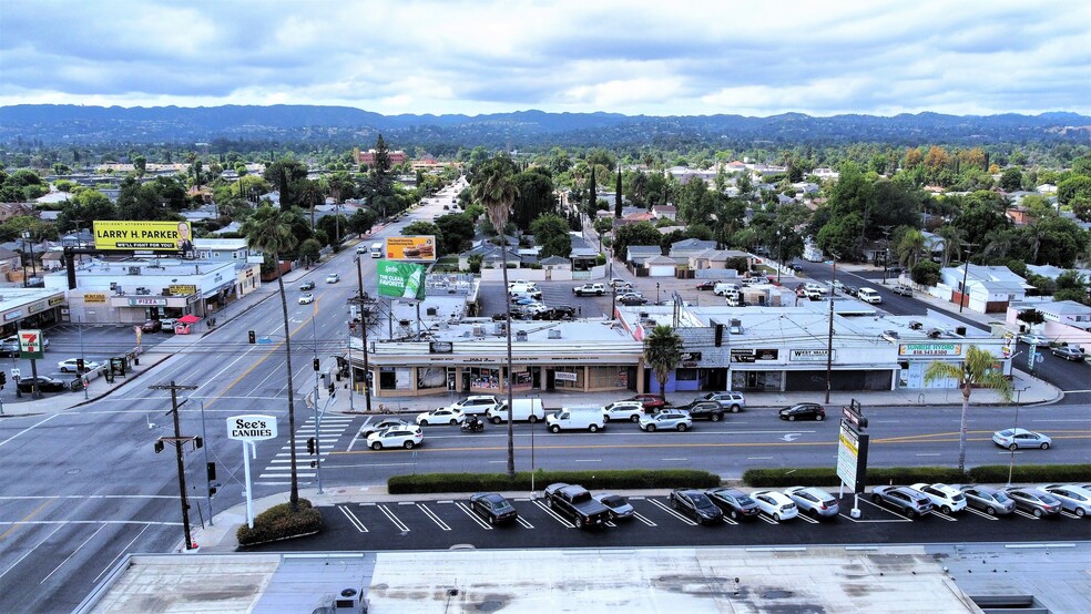 19300-19306 Vanowen St, Reseda, CA for lease - Building Photo - Image 3 of 4