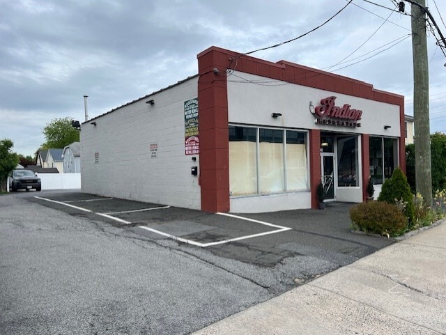 512 Tarrytown Rd, White Plains, NY for lease - Building Photo - Image 2 of 8